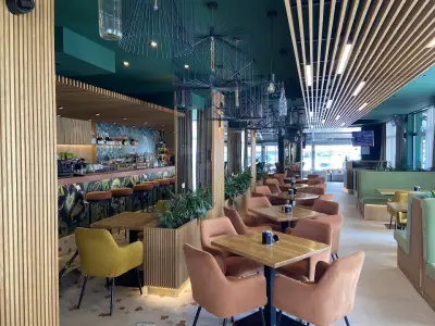 BAHAMI Bar & Club