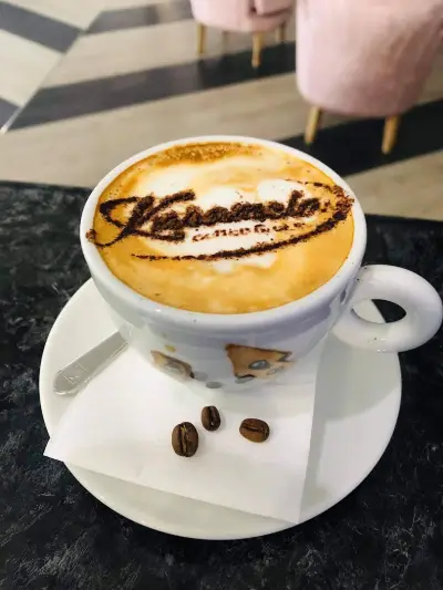 Karamela Coffee & Club