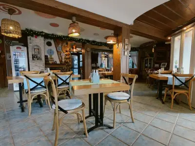 Bistro Happy House