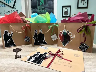 3 KEY Rooms I: "DETECTIVE" and "MaTRICK" Escape Games