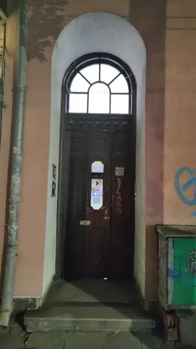 3 KEY Rooms I: "DETECTIVE" and "MaTRICK" Escape Games