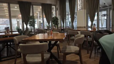 Ресторант "Приятели"