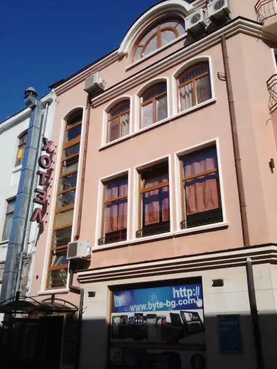 Central Family Hotel