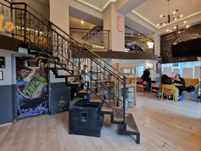 Skapto Burgers, Beers and Fries Iskar