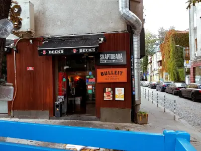 Skapto Burgers, Beers and Fries Iskar