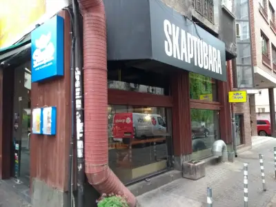 Skapto Burgers, Beers and Fries Iskar
