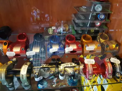 Индъстриал кастъм байкс