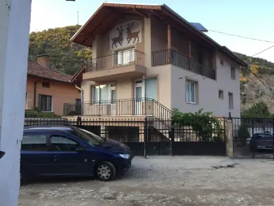 Elenite Guesthouse