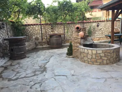 Elenite Guesthouse