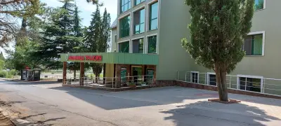 Болница "Тракия" - Парк