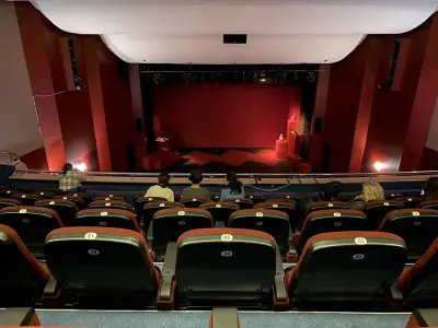 Младежки театър „Николай Бинев“