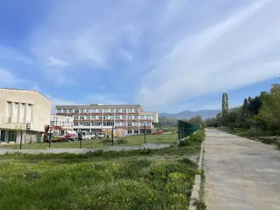 Национално училище по пластични изкуства и дизайн "Академик Дечко Узунов"