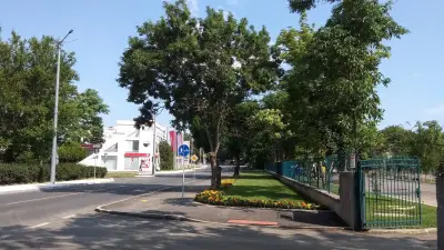 Строителен магазин „Практико“