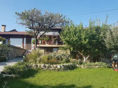 Паралакс Хотел