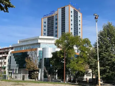 Мериан Палас Хотел