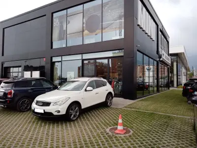 M Rent a Car