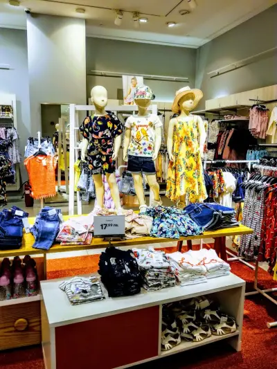 H&M