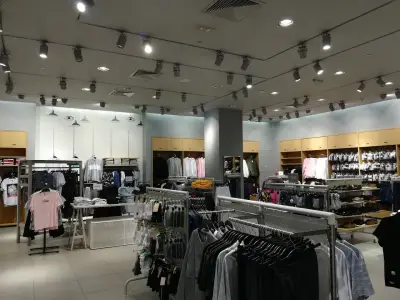 H&M