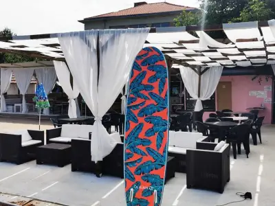 St. Tropez - pool & bar