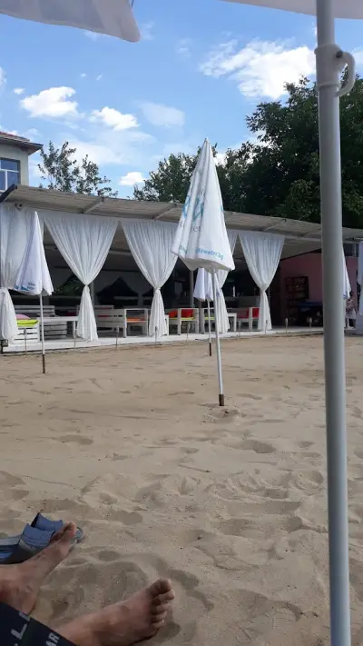 St. Tropez - pool & bar