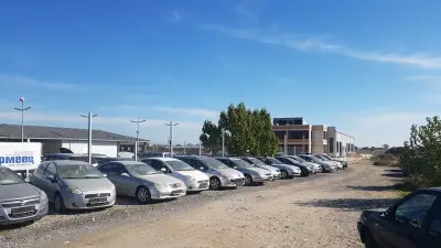 DM CAR