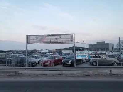 DM CAR