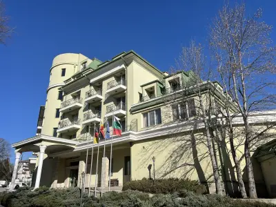 Romance Hotel and Family Suites