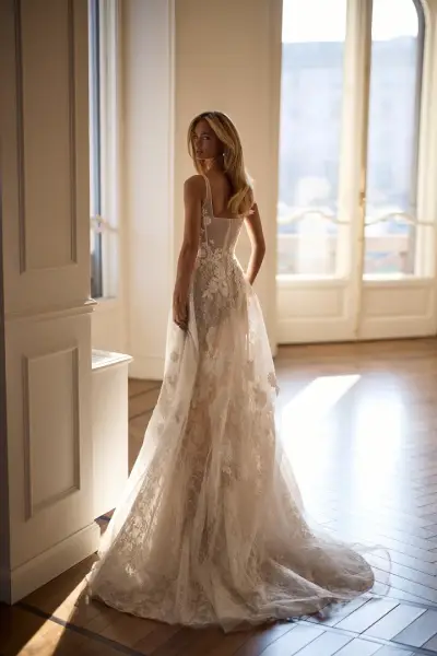 BRIDAL FASHION