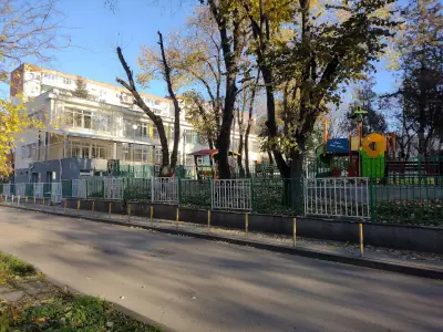 ДГ № 17 "Д-р Петър Берон" с филиали "Жирафче" и „Другарче“ - гр. Варна