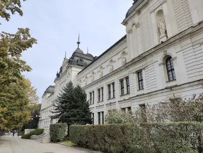 Музей по палеонтология и исторична геология