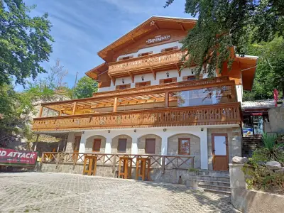 Хижа „Карандила“ в ПП „Сините камъни“