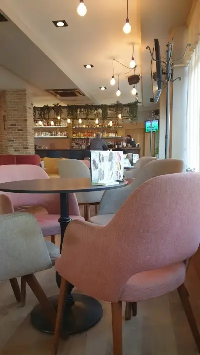 Cafe-Bar Vogue