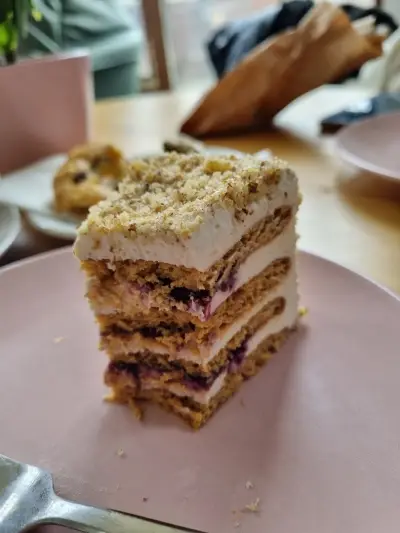 Сладкарница Йоми кейкс