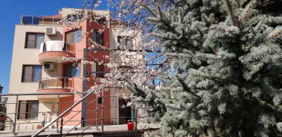 Фентъзи Апартмънтс