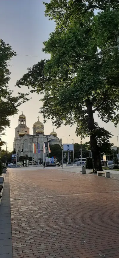 ПРАВОСЛАВЕН ХРАМ СВЕТИ УСПЕНИЕ БОГОРОДИЧНО