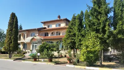 MOTEL INTERNATIONAL