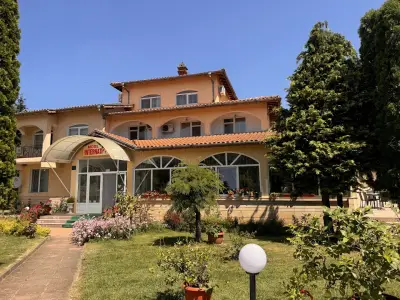MOTEL INTERNATIONAL
