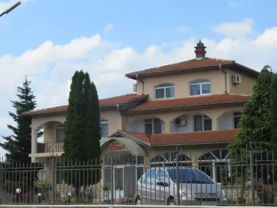 MOTEL INTERNATIONAL