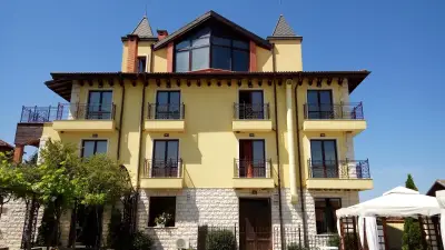 TODOROFF Wine Residence