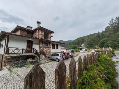 Хотел Планински кът