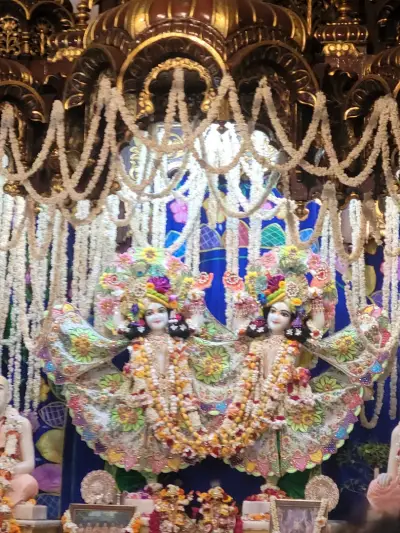 ИСКОН България. Общество за Кришна Съзнание / ISKCON Bulgaria. International Society for Krishna Consciousness