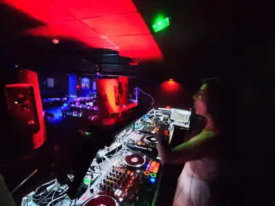 Kingdom Bar