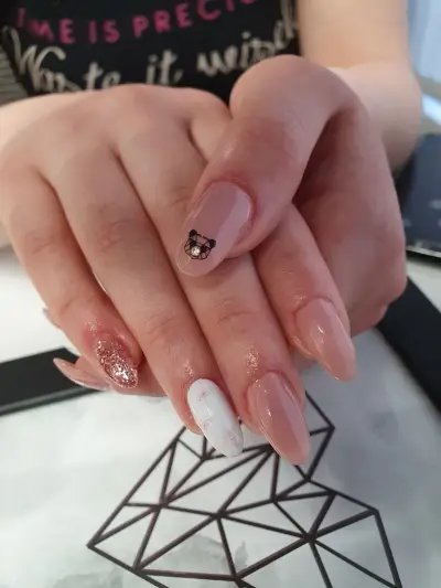 Ann-Marry Nails
