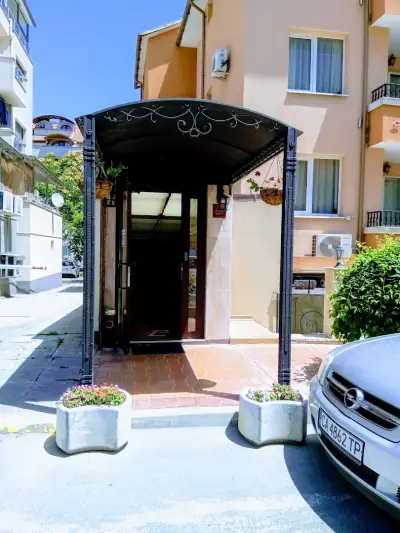 Guest House Lazur