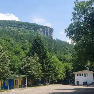 Къмпинг Стринава