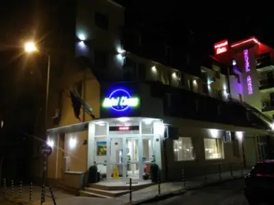 Хотел Чийп