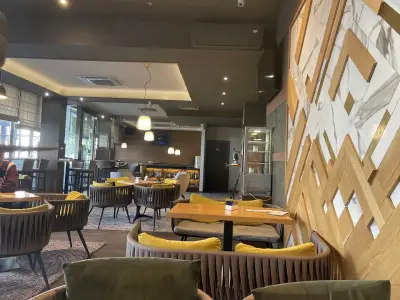 Крилото Cocktails & Gastro Bar