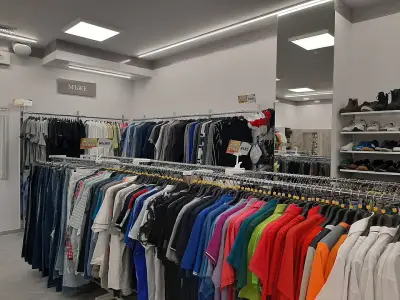 магазин Humana second hand