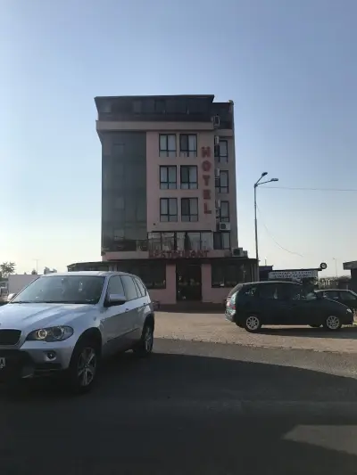 Хотел Авеню