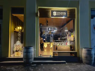 Studyo del Vino